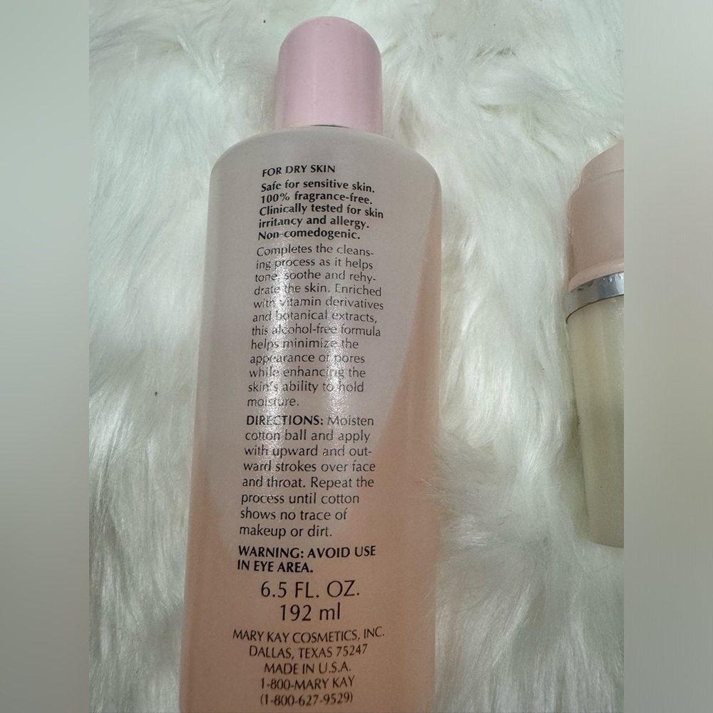 Mary Kay Bundle - Picture 7 of 11